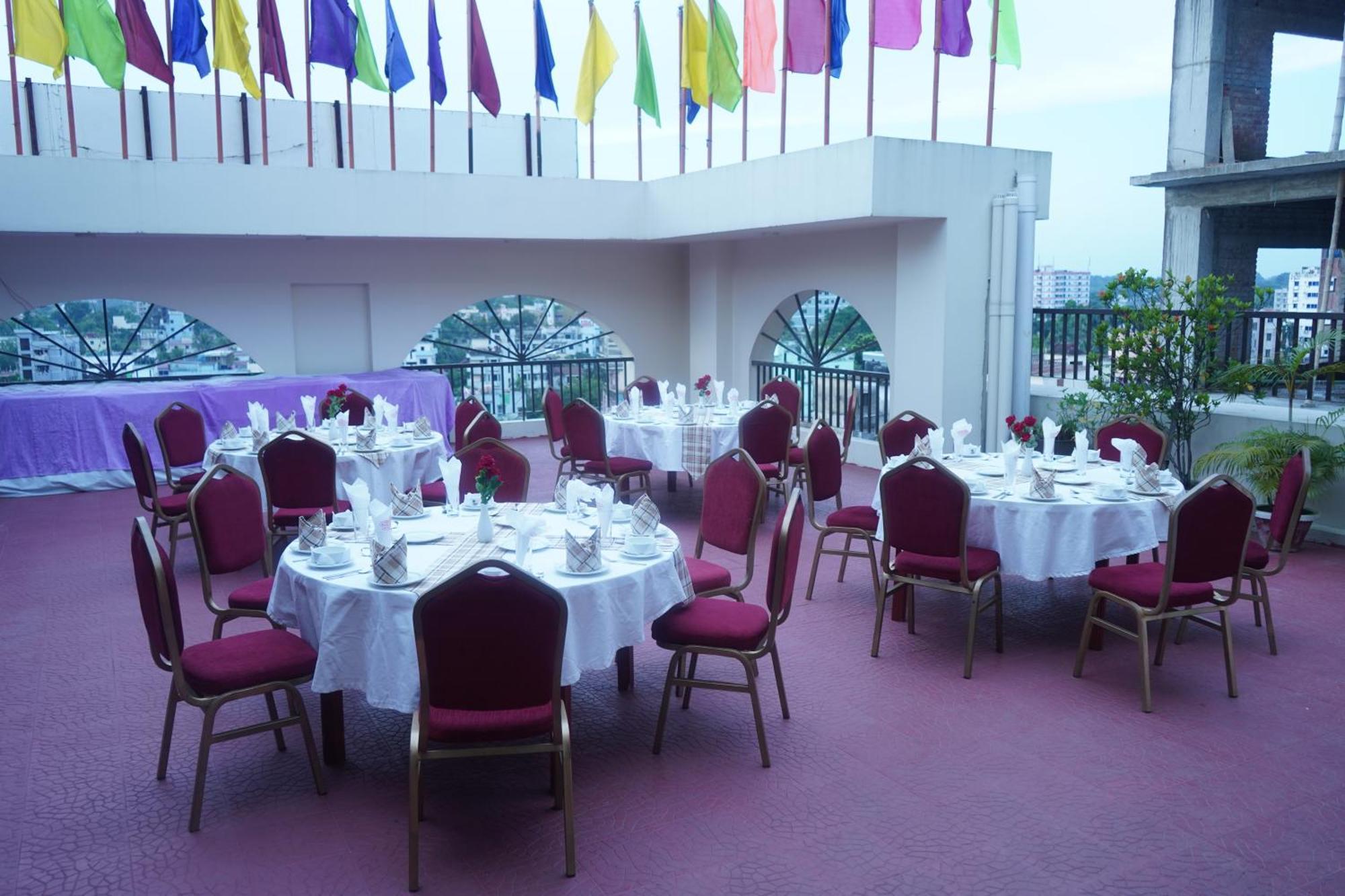 Hotel Grand Mostafa Sylhet Buitenkant foto